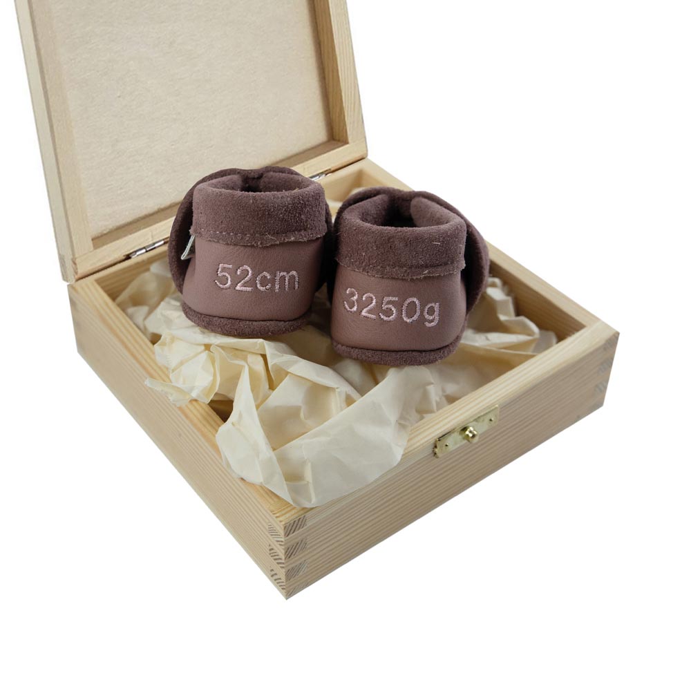 Gift set birth with wooden box fox