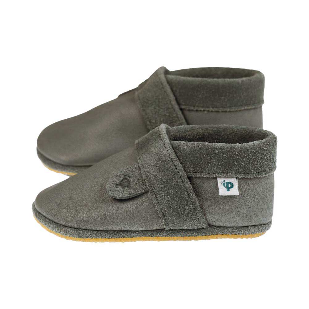 Basics- crawling shoes and slippers with natural rubber sole