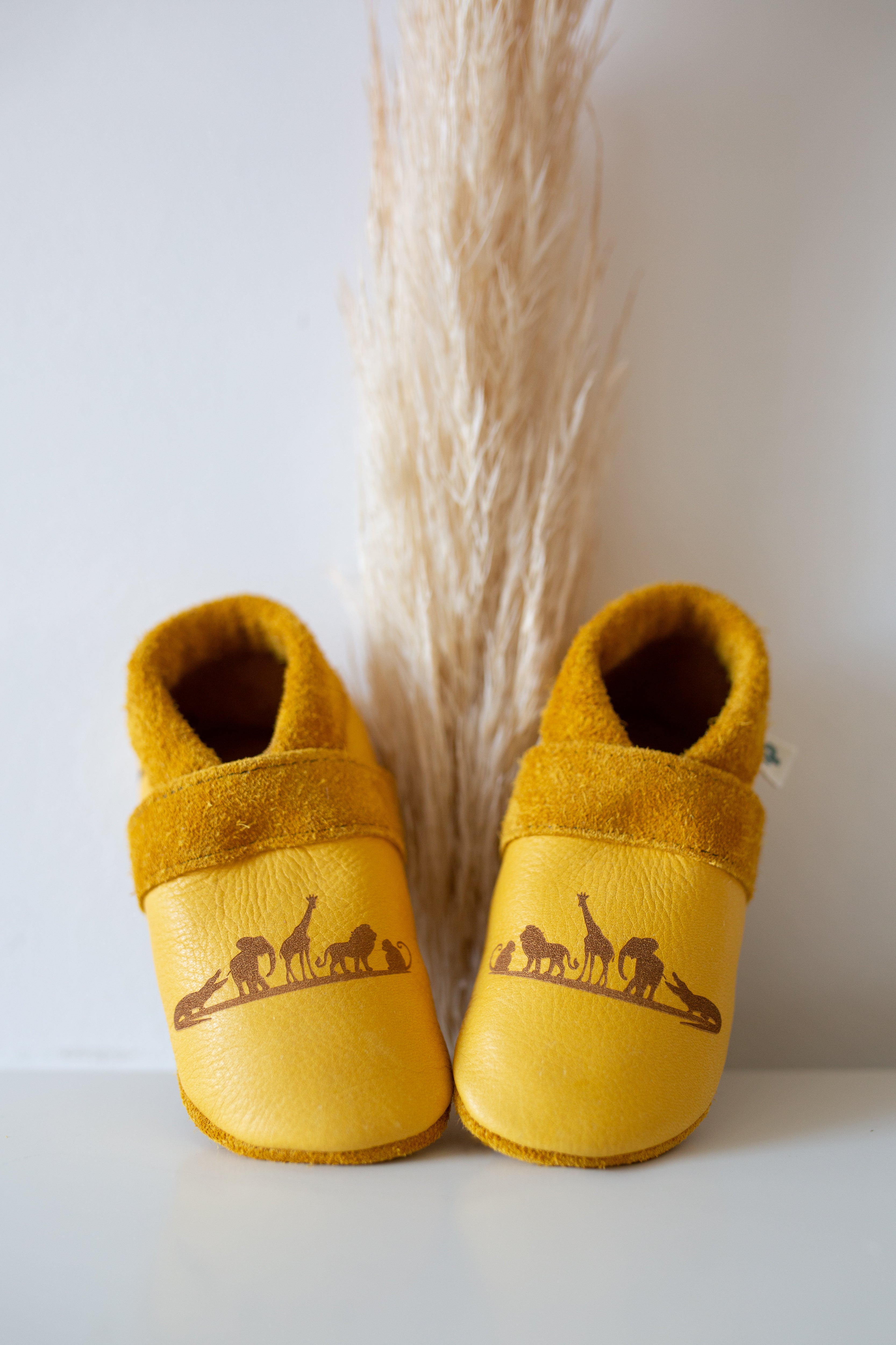 Pusteblume - crawling shoes and slippers made of natural leather